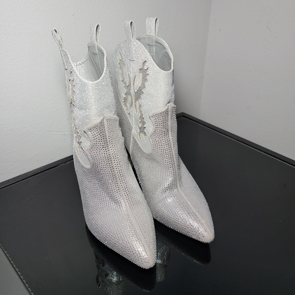 Altar'd State Silver Rhinestoned Sparkly Heeled Cowboy Boots Size 9 - Picture 5 of 14